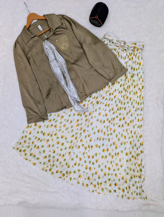 Elegant Floral Pleated Skirt Set – Chic & Trendy Look