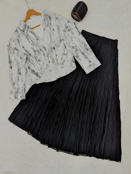 Chic Printed Top with Black Pleated Skirt – 2 Piece Set